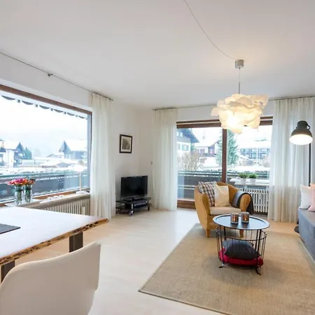 Wintertraum Im Allgau Alpine Und Deluxe Sonnenwinkel, 4 Sterne Klassifiziert, Wlan Gratis, Grosser Balkon Mit Bergsicht, Ruhig Und Doch Zentral Gelegen, Neu Renovierte Ferienwohnung Mit Separaten Schlafzimmer, Brotchenservice, Hunde Auf Anfrage, Park *