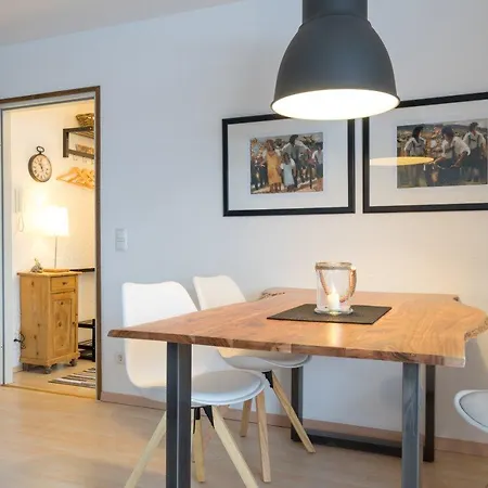 Wintertraum Im Allgau Alpine Und Deluxe Sonnenwinkel, 4 Sterne Klassifiziert, Wlan Gratis, Grosser Balkon Mit Bergsicht, Ruhig Und Doch Zentral Gelegen, Neu Renovierte Ferienwohnung Mit Separaten Schlafzimmer, Brotchenservice, Hunde Auf Anfrage, Park Apartmán *